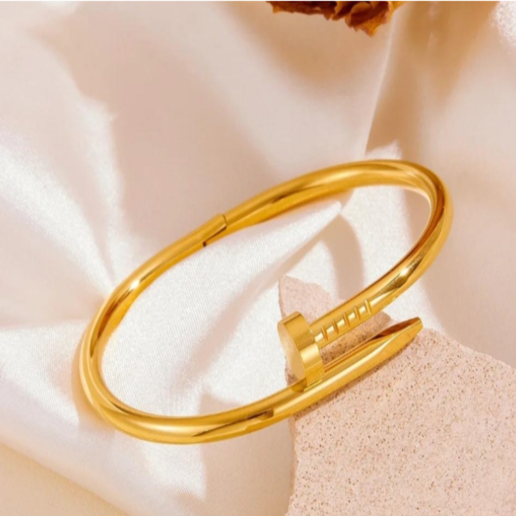 Nail Hand cuff
