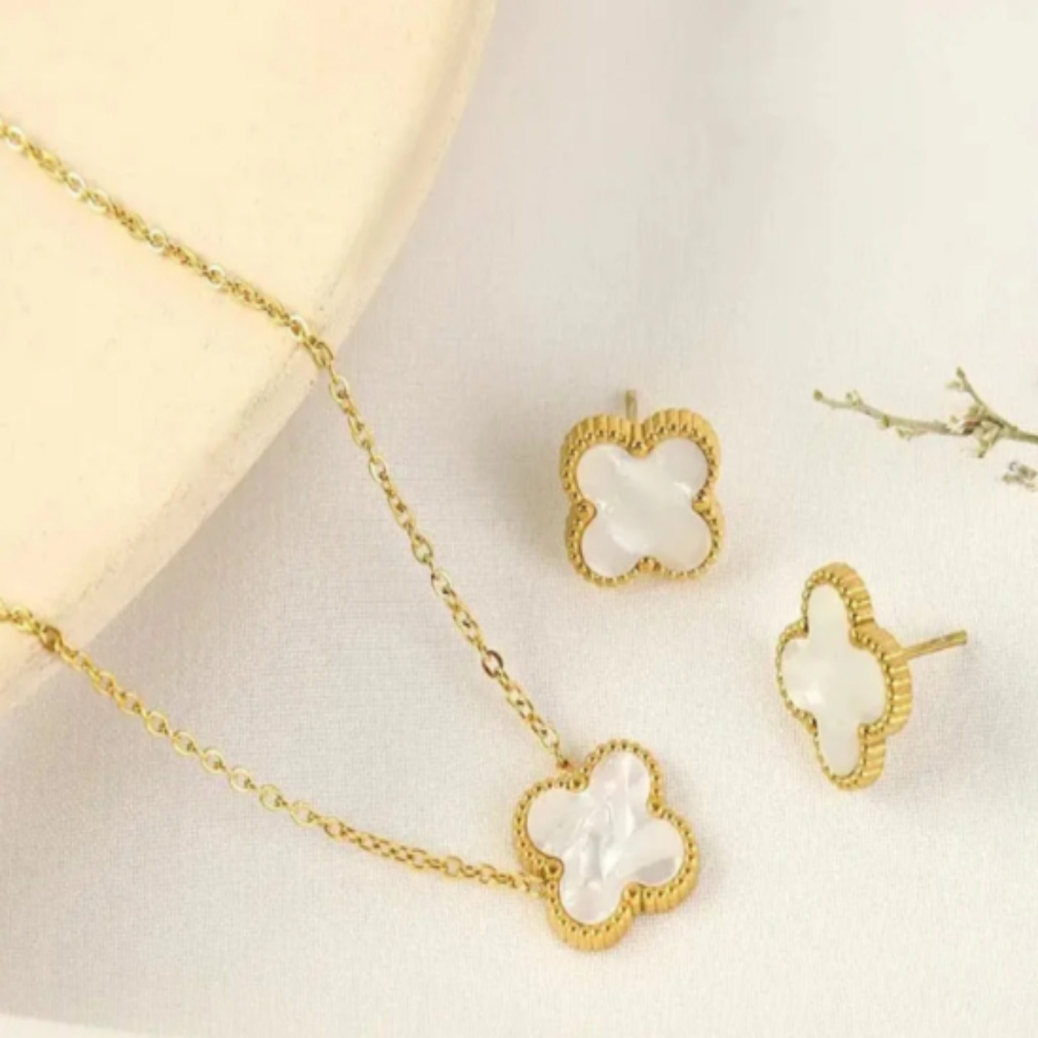 White Clover Set