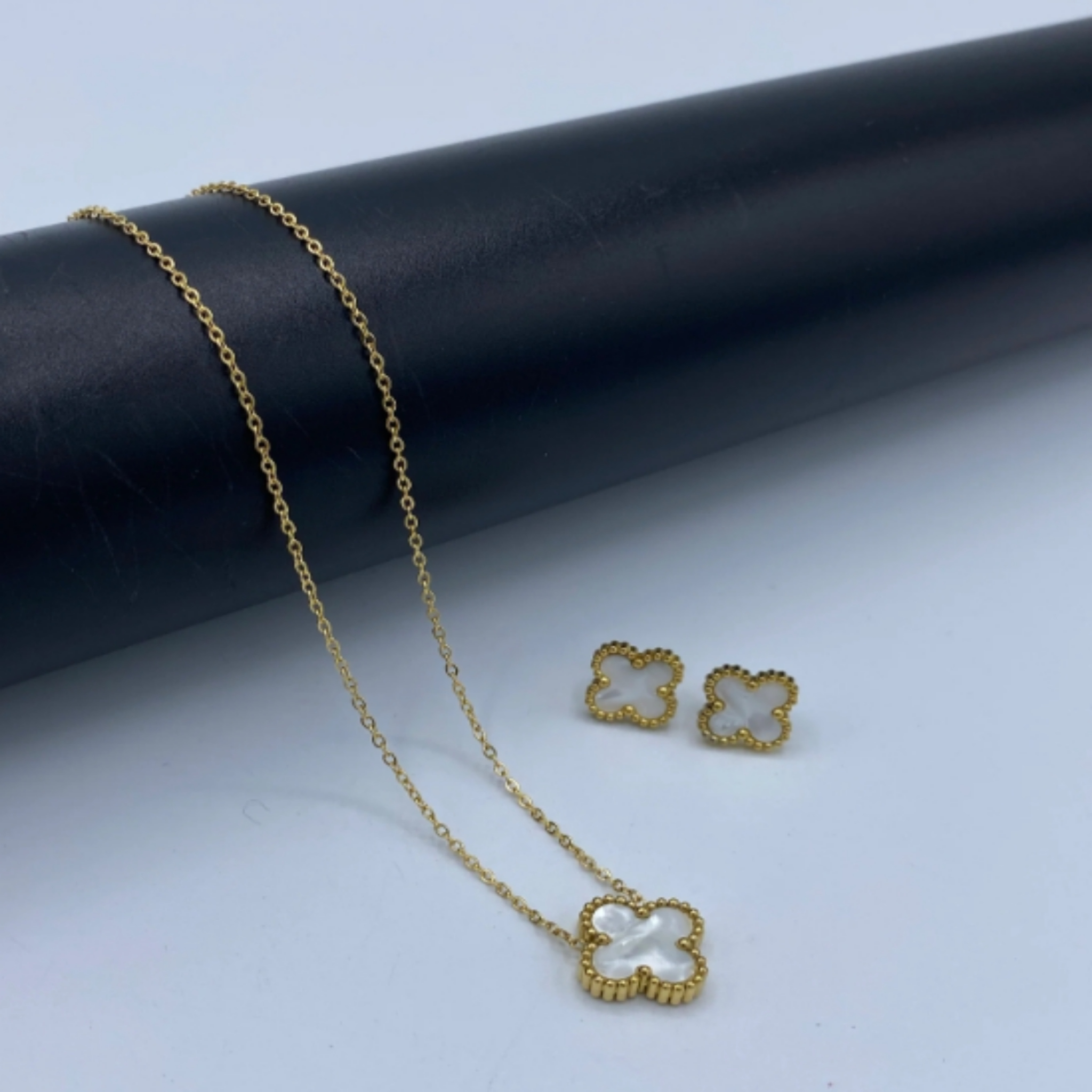 White Clover Set