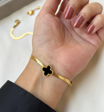 Clover Snake Chain Bracelet